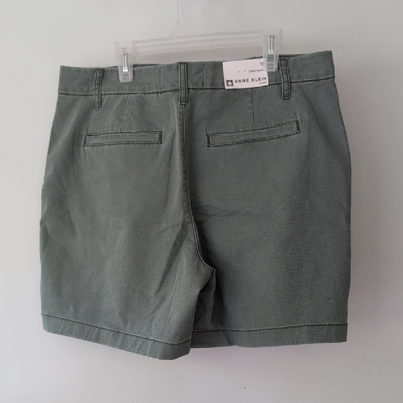 Anne Klein Women's Gray Shorts - Picture 2 of 3